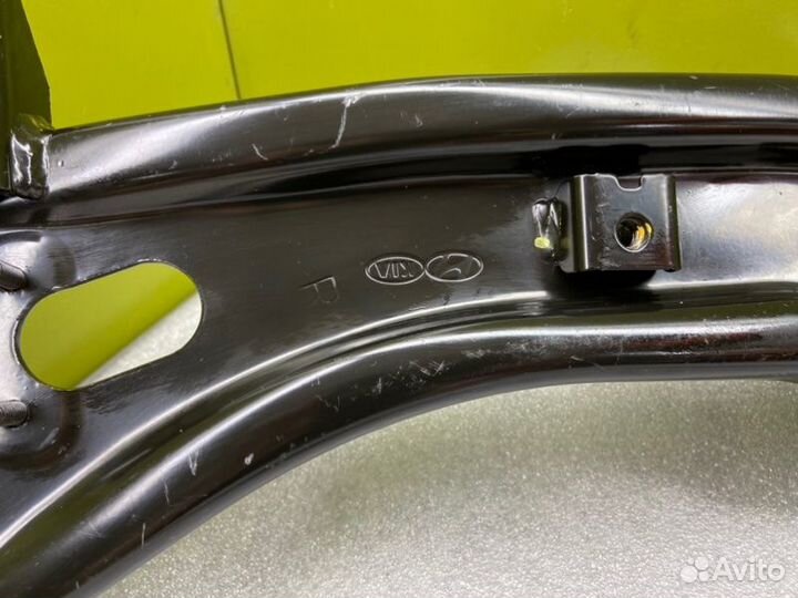 Рычаг задний правый Kia Sorento 2 XM D4HB 2.2 2018