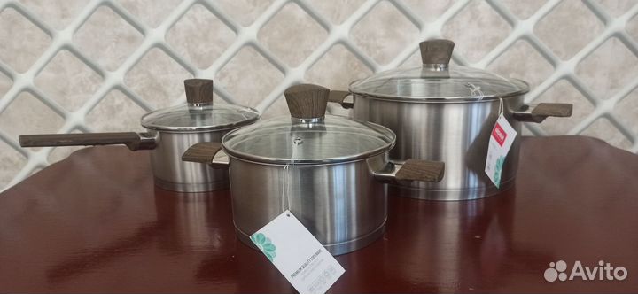 Набор кастрюль