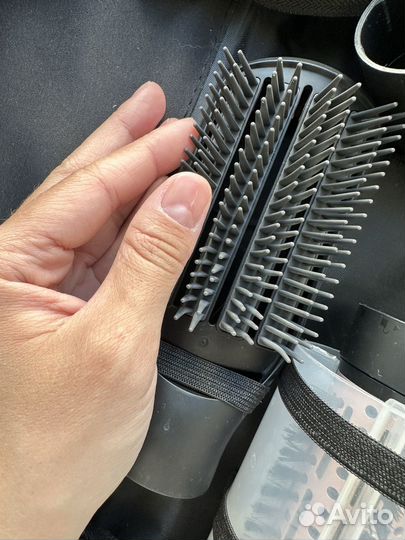 Фен-щетка Remington с вращающимися насадками