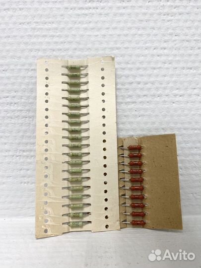 Электронные компоненты. Микросхемы и транзисторы