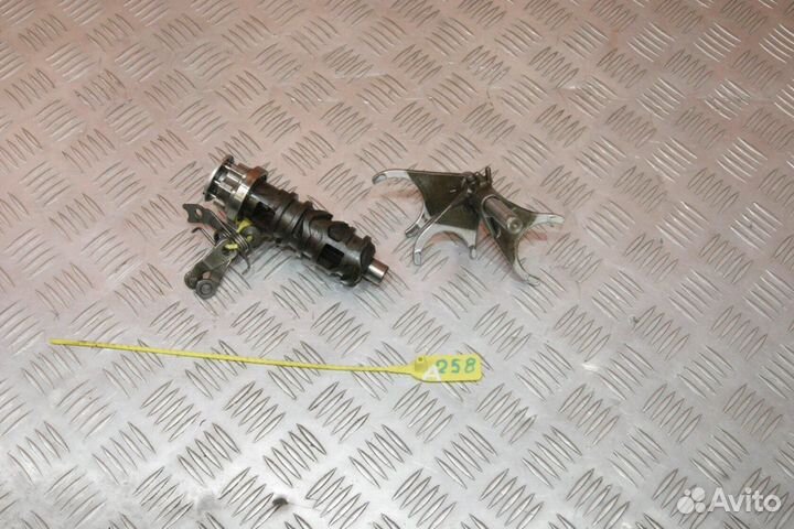 Вал копирный с вилками Kawasaki ZZR1100-1, ZXT10C