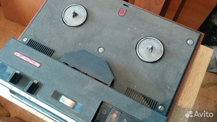 Катушечный магнитофон DainaElfa (необходим ремонт)