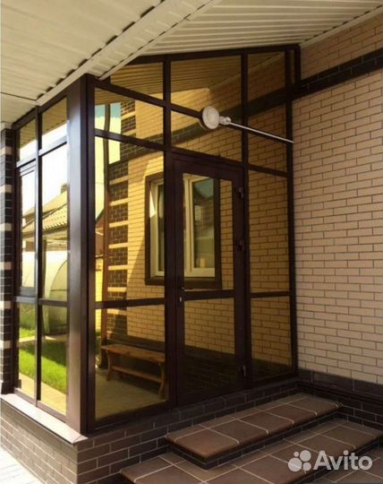 Пластиковые окна для тамбура