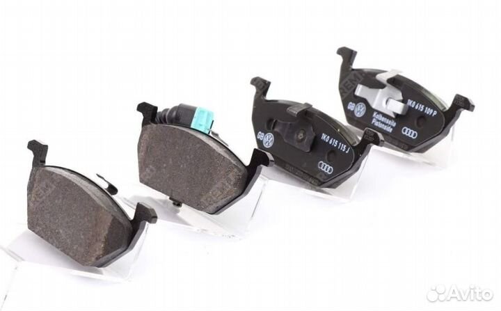 Колодки тормозные передние VAG 8K0698151F