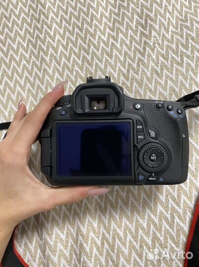 Зеркальный фотоаппарат canon 60d