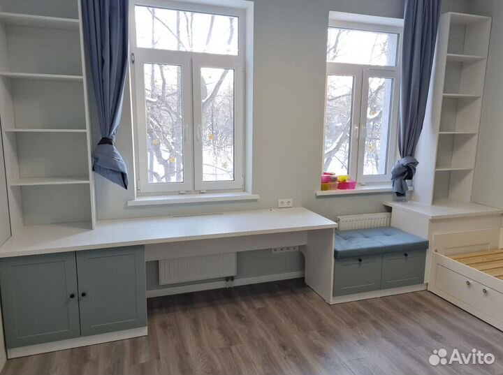 Детский письменный стол