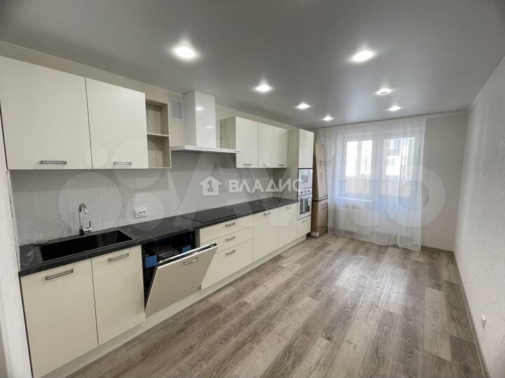 3-к. квартира, 95 м², 4/5 эт.