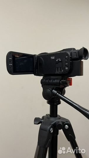 Видеокамера Canon Legria HF G26