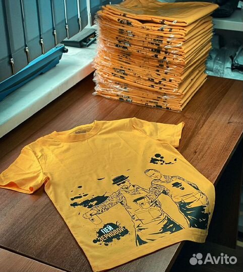 Печать принтов на одежде вышивка шелкография