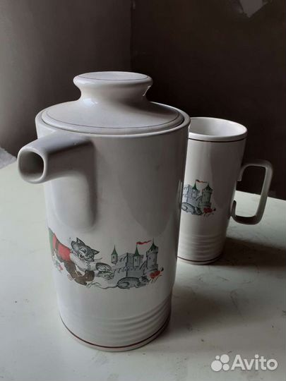 Кувшин фаянс