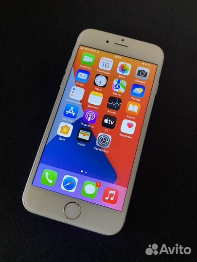 iPhone 6S, 64 ГБ