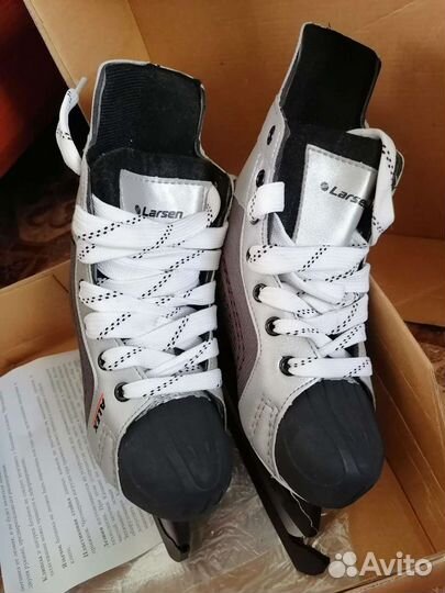 Коньки хоккейные