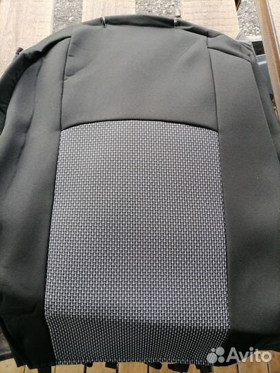 Чехлы на renault kaptur