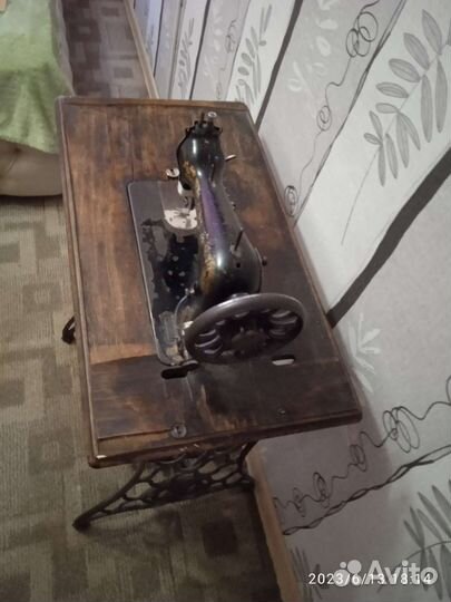 Швейная машина Singer