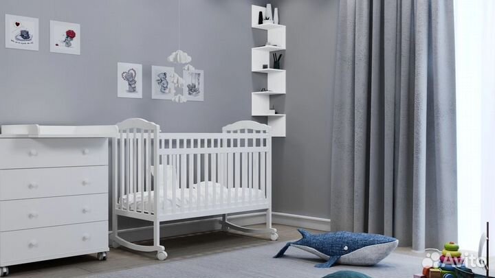 Кроватка для новорожденных и комод