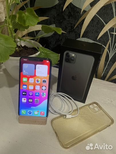 iPhone 11 Pro Max, 64 ГБ