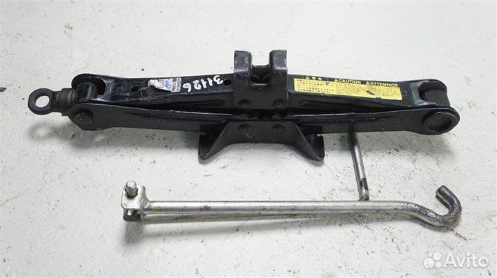 Домкрат Toyota Wish ZNE10