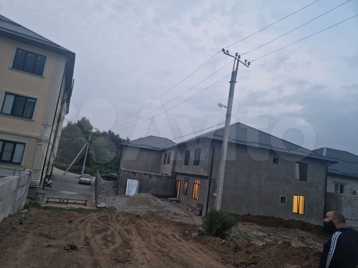 Дом 240 м² на участке 4 сот.