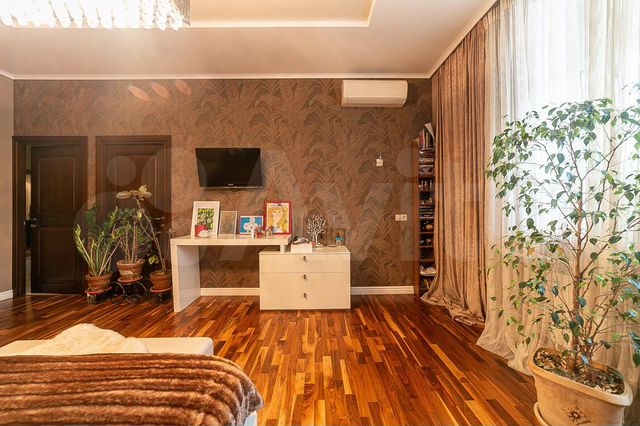 5-к. квартира, 174 м², 1/19 эт.