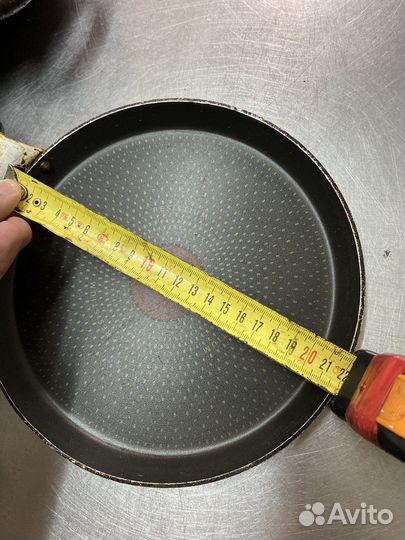 Сковороды и блинница