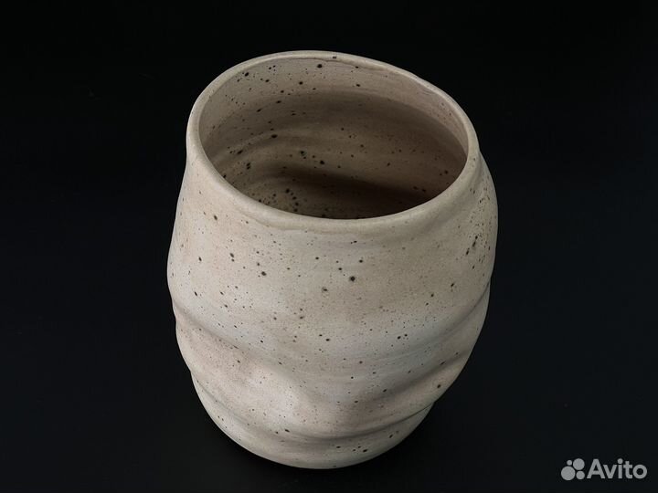 Ваза керамическая мятая ручной работы, 17*14см
