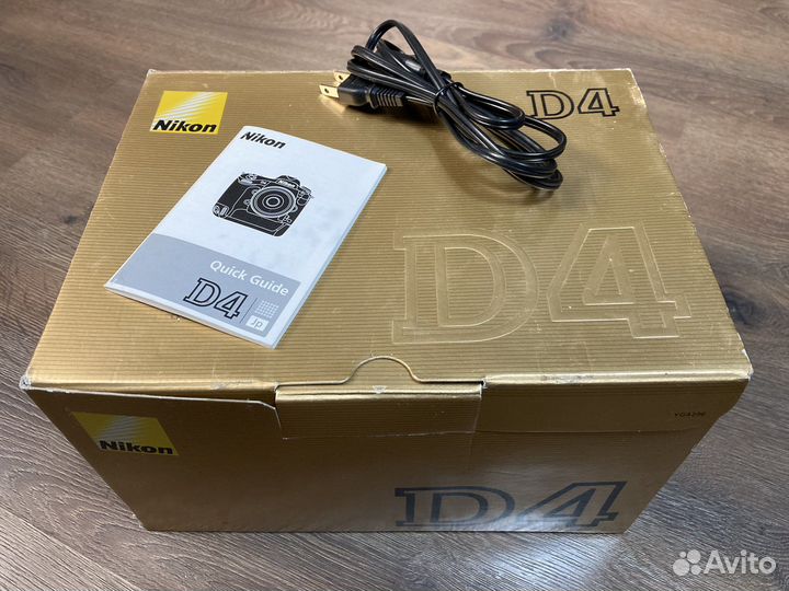 Коробка Nikon D4
