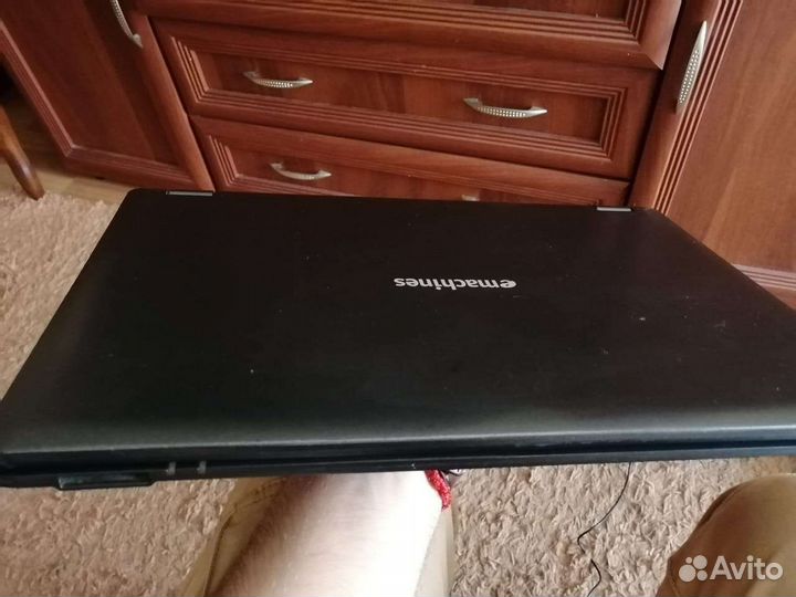Ноутбук emachines E728