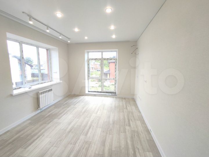 Коттедж 171,2 м² на участке 8 сот.