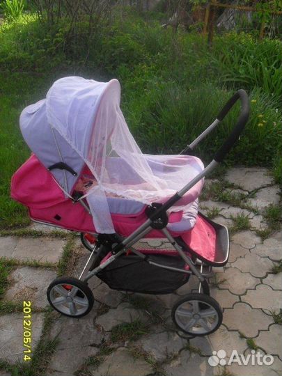 Продам прогулочную коляску
