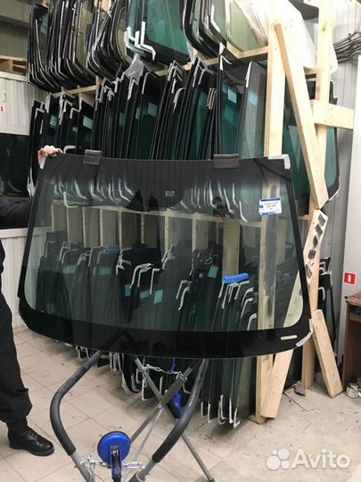 Лобовое стекло на Шевроле Круз