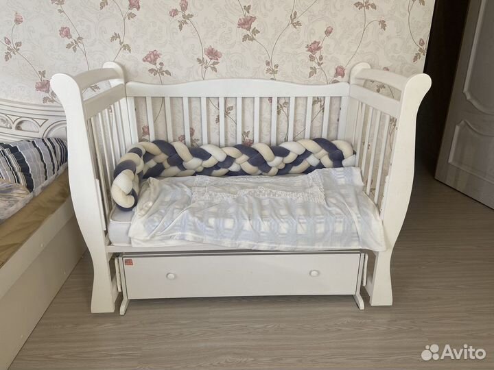 Кроватка детская
