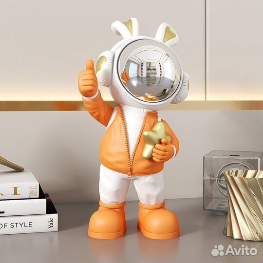 Статуэтка Заяц космонавт для интерьера
