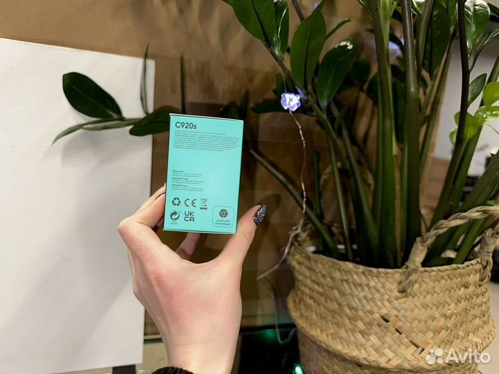 Веб-камера Logitech C920S HD Pro Webcam