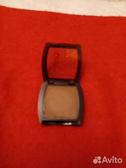 Тени для век