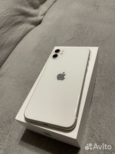 iPhone 11, 64 ГБ