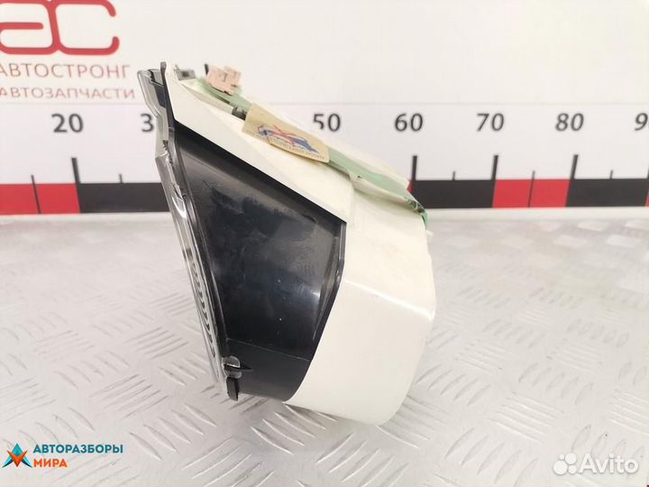 Щиток приборов (приборная панель) Mazda 121 2 1996