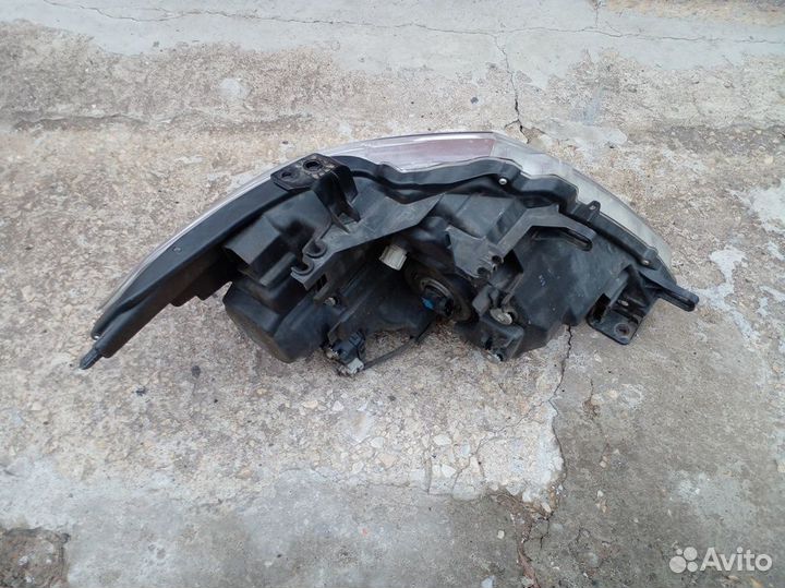 Фара левая Nissan Patrol Y62 Led 2013г