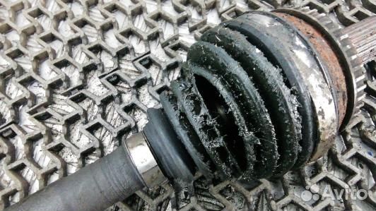 Привод передний левый toyota prius XW20 (SML02KS01