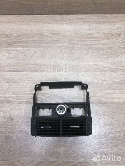 Дефлектор обдува салона Audi A8 D3 4E0819203