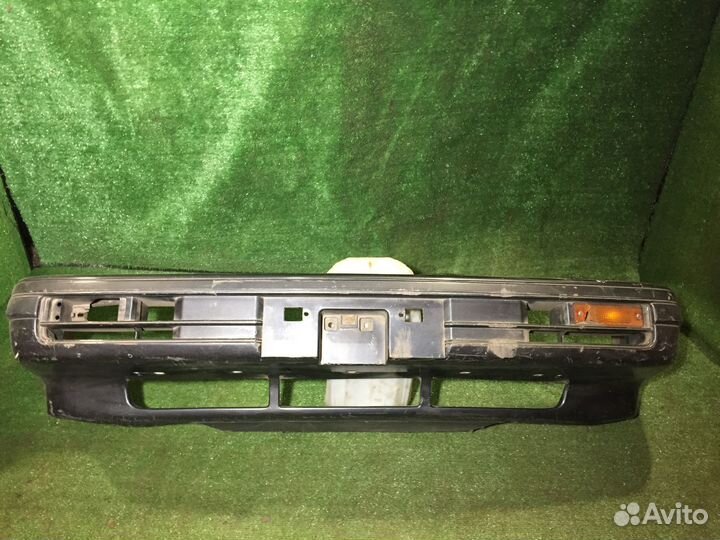 Бампер передний Mazda Bongo SS Черный с усилителем