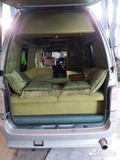 Toyota Hiace 3.0 AT, 2001, 143 000 км