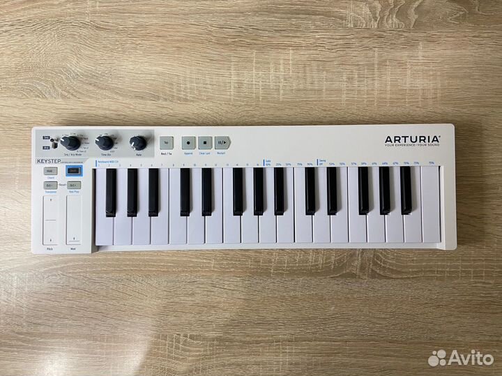 Midi клавиатура Arturia KeyStep