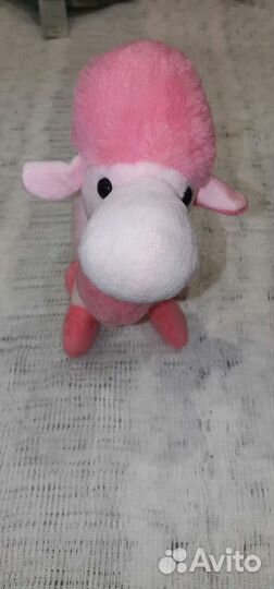 Игрушка верблюд розовый
