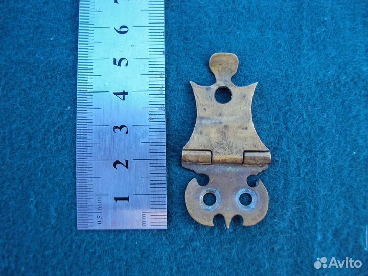 Старинное бронзовое крепление