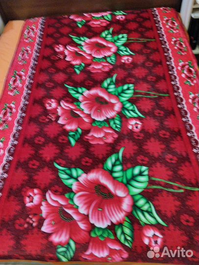 Велюровые покрывала-накидки времён СССР