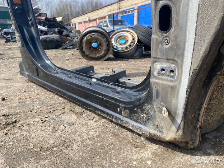 Боковина правая Nissan X-Trail T31 2.0 2008