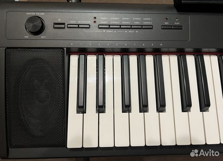 Цифровое пианино Yamaha Piaggero NP-12