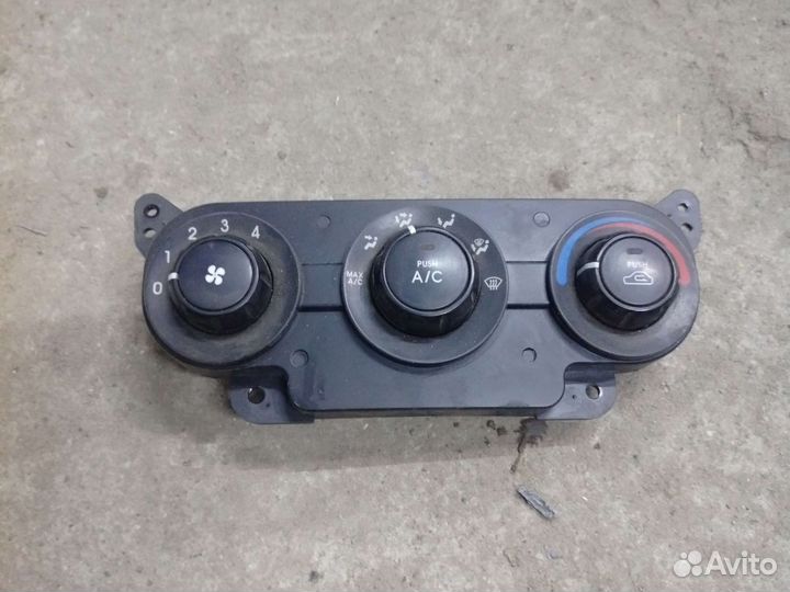 Блок управления климатом Kia Cerato 1