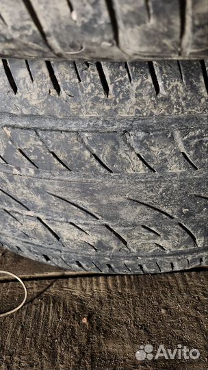 Maxtrack E3 295/40 R21