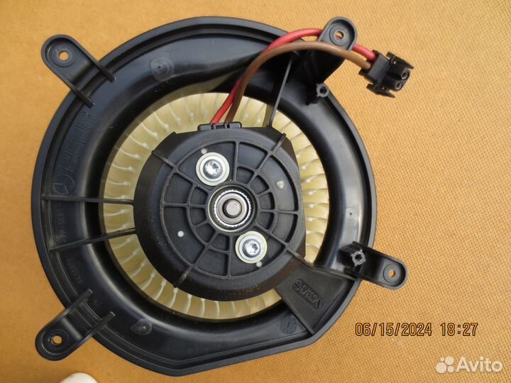 Вентилятор отопителя (печки) 21 18 300 408 с элект